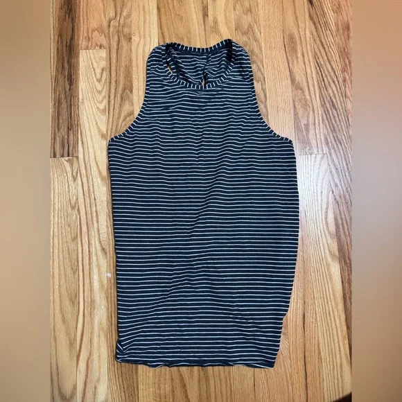 Lululemon All Tied Up Tank Modern Stripe grey White Workout Top - Picture 5 of 6